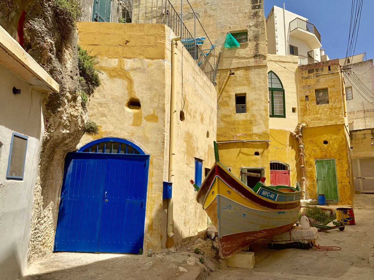 A picture perfect house in Xlendi bay