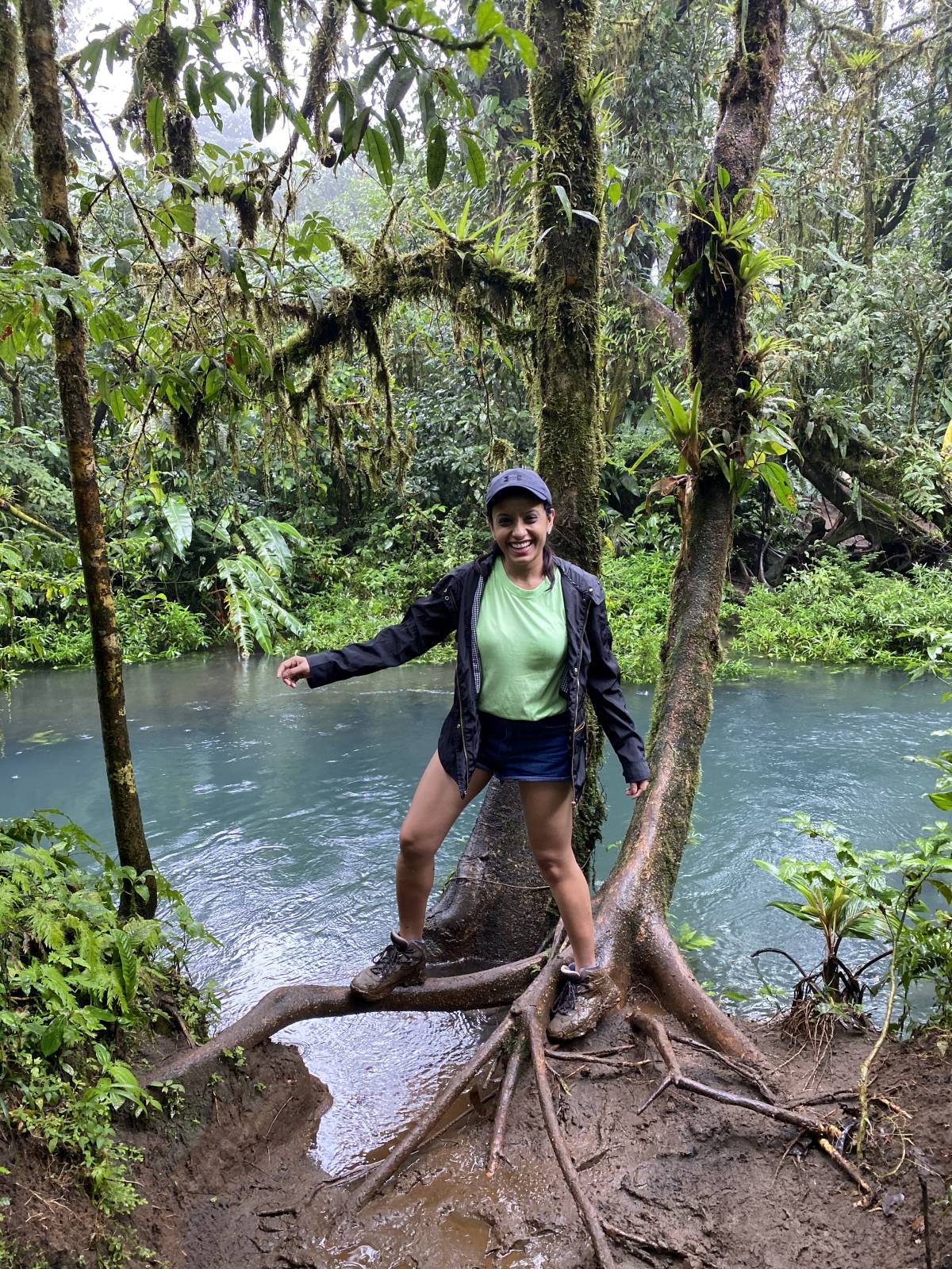 The trek to the hot river in Rio Celeste